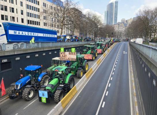 Lange rijen tractoren in hartje Brussel