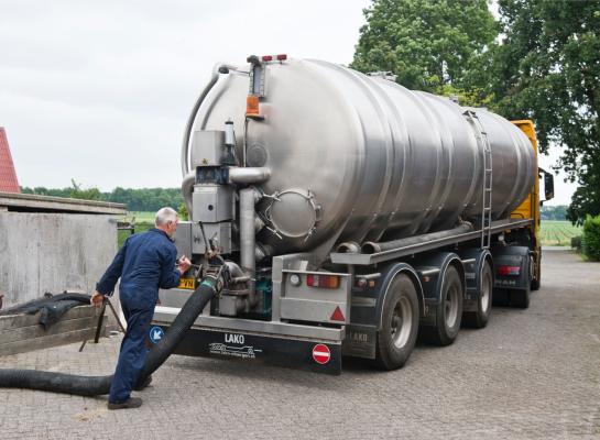 Voor dit jaar geldt de norm van 210 kg N per hectare op zandgrond waardoor bedrijven nu met meer dan 13.700 kg melk al mest moeten afvoeren