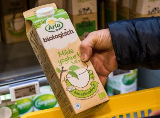 Arla verwerkte in de eerste zes maanden van dit jaar 7,2 miljard kg melk (inclusief aangekochte melk), 200 miljoen kg meer dan in de eerste zes maanden van 2024