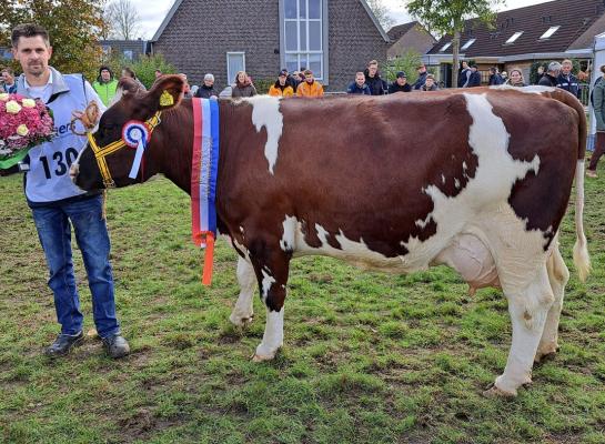 Marian 26 heeft dit jaar de unieke titel Miss Oene mrij veroverd (foto: Jan Hendriks)