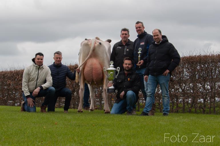 Het Zuid-Hollandse team won de finale van de Champions-League veebeoordelen (foto: Zaar)