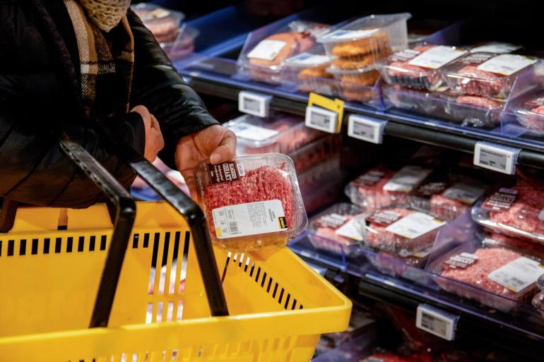 Op basis van het dna-profiel kan ieder snippertje rundvlees in de supermarkt worden gekoppeld aan het dier van herkomst.