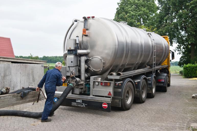 Voor dit jaar geldt de norm van 210 kg N per hectare op zandgrond waardoor bedrijven nu met meer dan 13.700 kg melk al mest moeten afvoeren