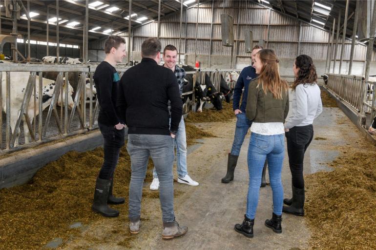 De Europese Commissie maakt steun voor jonge boeren een politieke prioriteit