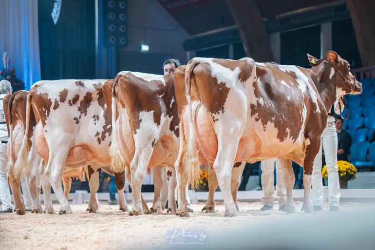 De latere winnares Justine (v. Abel) voert haar rubriek aan (foto: Fleur Maartje Bakker)