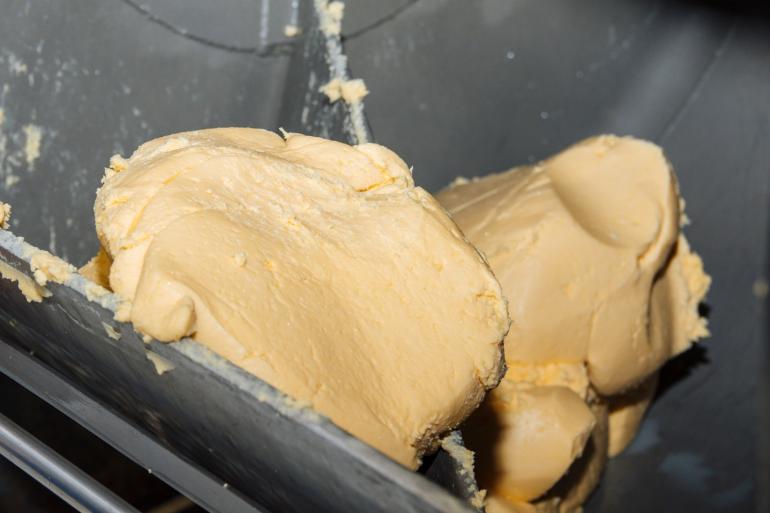 Zowel de boternotering als de noteringen voor volle melkpoeder en magere melkpoeder voor menselijke consumptie stijgen met 4 euro