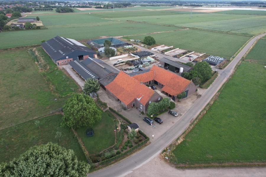Jacques van Melick houdt 190 melkkoeien in het Limburgse Neer