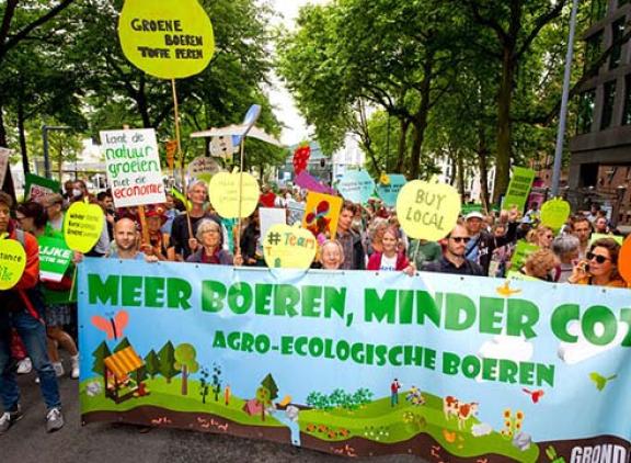 Milieuorganisatie Greenpeace roept de achterban op om ‘groene boeren’ te steunen