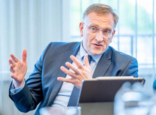 De hoge melkprijzen zijn volgens Jan Anker niet ongunstig voor A-ware: ‘Een lage melkprijs lijkt misschien leuk, maar onze marge groeit als de melkprijs hoog is’ (foto: Eveline van Elk)