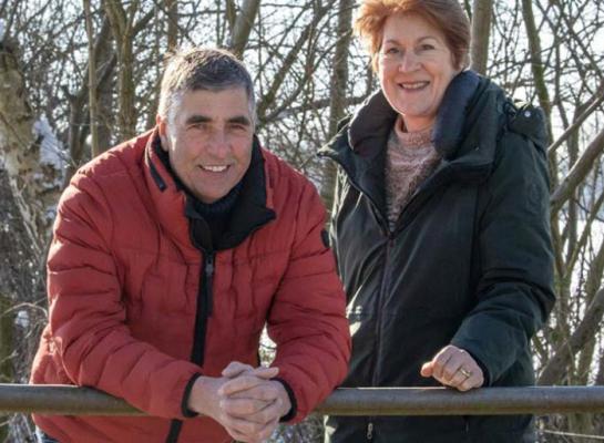 Marry en Roelof Brink: ‘Als je dingen steeds iets beter doet, houd je onderaan de streep meer geld over. En de toeslag op de melkprijs komt erbij’