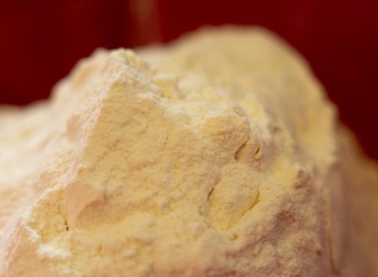 De notering voor volle melkpoeder daalt met 8 euro het hardst