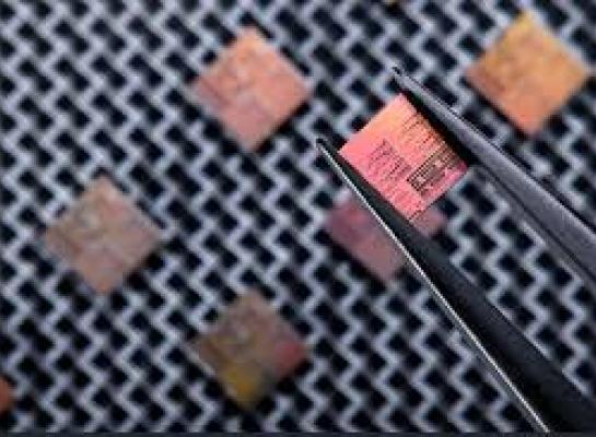 Onderzoekscentrum OnePlanet werkt aan de ontwikkeling van sensorsystemen die lage concentraties gassen kunnen meten. Deze systemen zijn gebaseerd op zogenaamde fotonische microchips (foto: OnePlanet)
