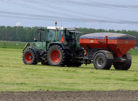 Hoge grasgroei vraagt wel om aanvullen van de meststoffen