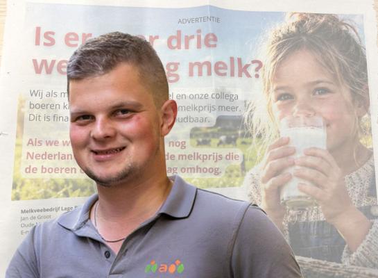 Met een advertentie in landelijke dagbladen vragen bedrijfsleider Jan de Groot en de eigenaren van melkveebedrijf Lage Bijssel aandacht voor de in hun ogen structurele onderbetaling van melkveehouders