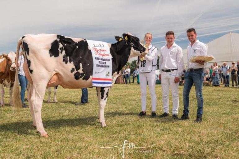 Zebedeedochter Sandra van Simon en Eldert de Boer won het algemeen kampioenschap (foto: Fleur Maartje Bakker)