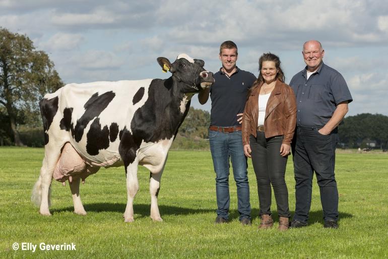 Ben, Ingrid en Jos Knoef samen met Big Betje 287 (v. Big Winner)