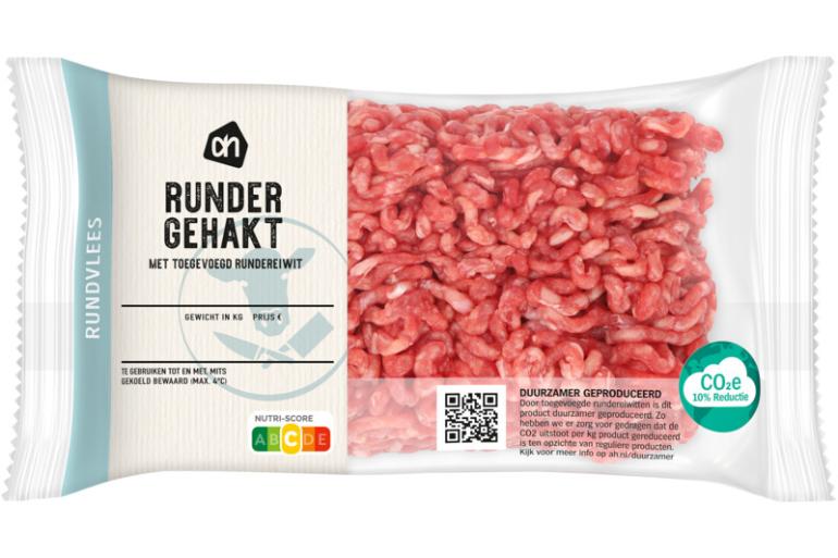 Rundergehakt met eiwitten uit bloedserum is ruim 30 cent per kilo goedkoper dan gewoon gehakt