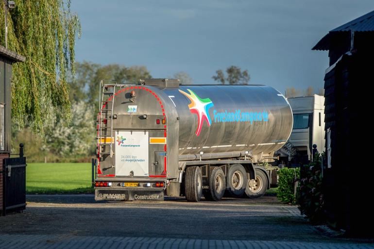 In maart 2023 betaalde FrieslandCampina voor het laatst meer dan 50 euro per 100 kg melk