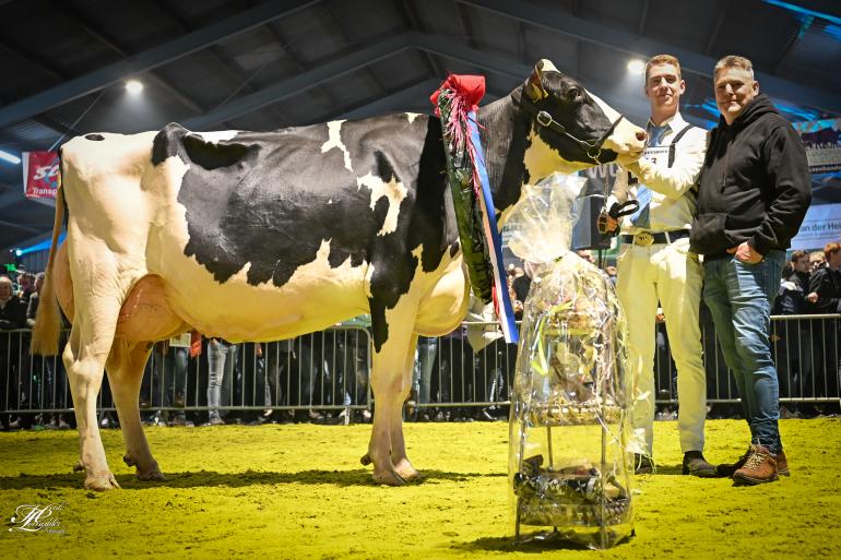 Het algemeen kampioenschap ging naar Tellingen Esmeralda 150 (foto: Henk Lomulder)