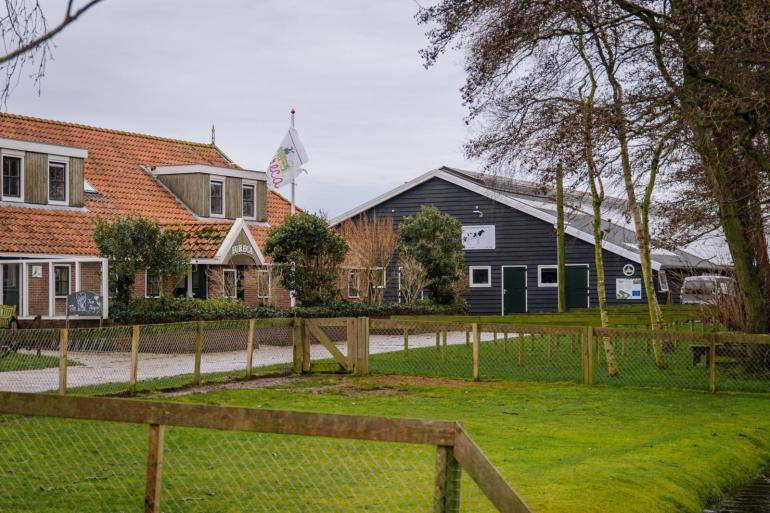 Naast de veehouderij speelt toerisme al sinds het begin een grote rol binnen het boerenbedrijf