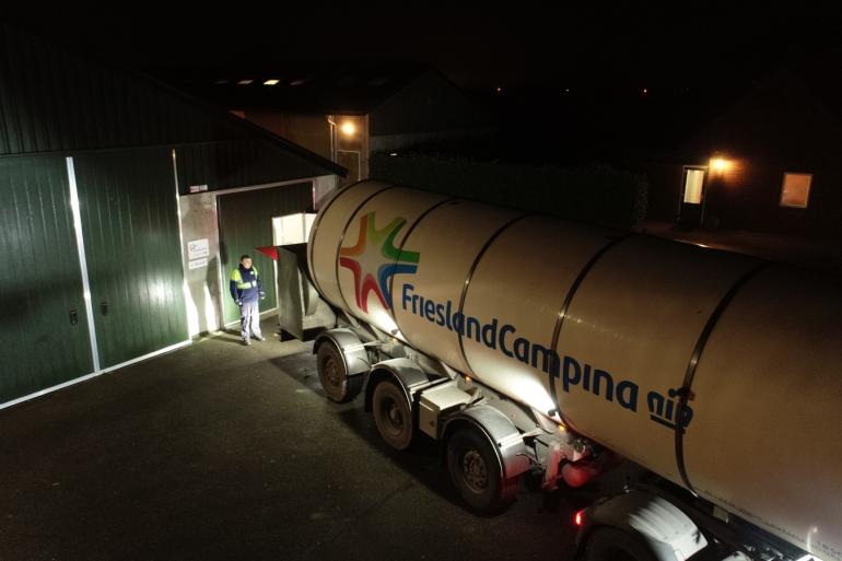 Met een daling van 4,00 euro voor gangbaar en 0,71 euro voor bio loopt het verschil in garantieprijs op naar 28,50 euro per 100 kg melk