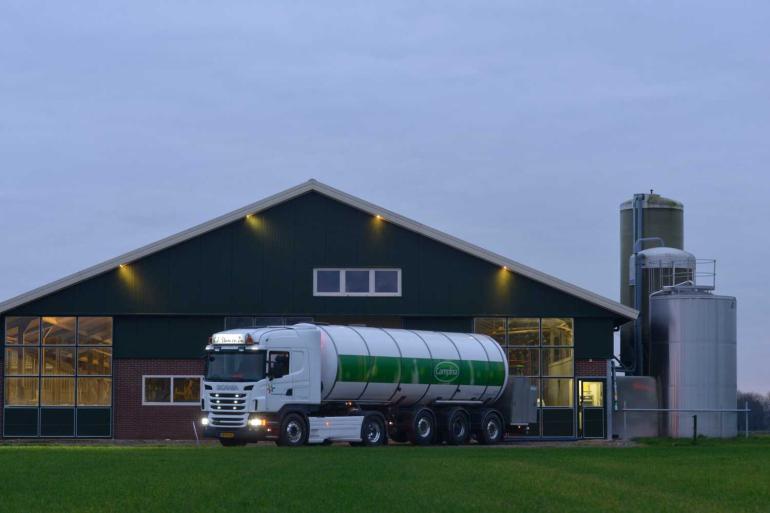 De Europese melkprijzen lagen in november bijna vijf procent lager dan in oktober
