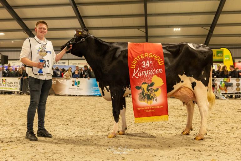 Het algemeen kampioenschap in Dronten was voor VVH Iris 16 (foto: Cilia Hoekman)