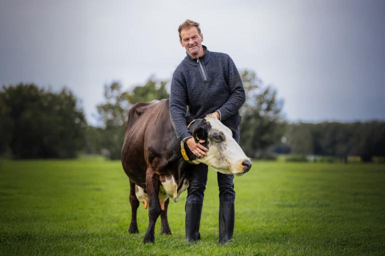 Tetske 122 samen met haar eigenaar Theo Warmerdam