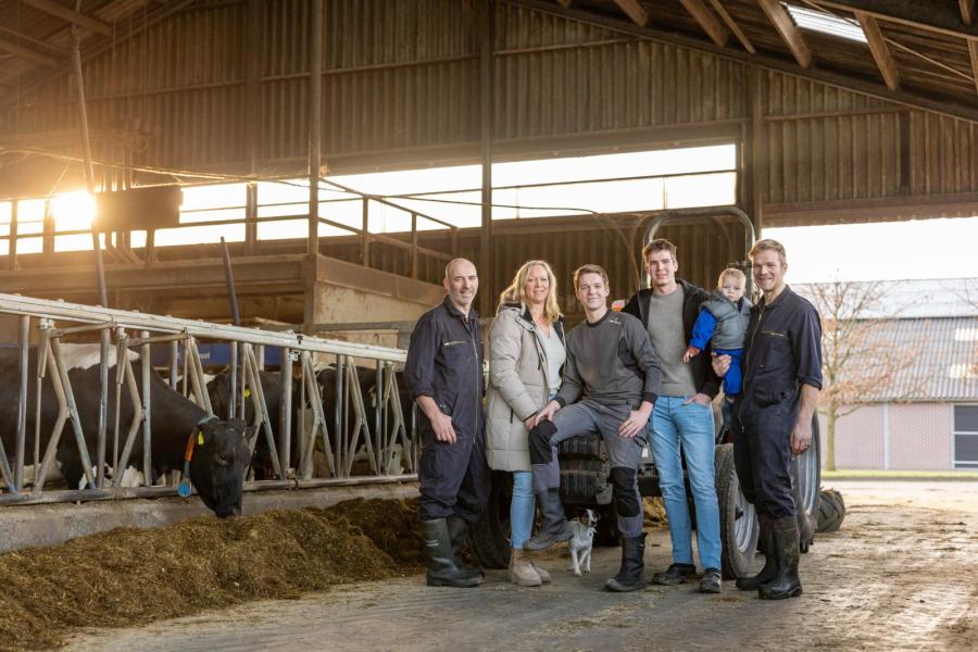 Met meerdere kinderen die een toekomst op een melkveebedrijf wel voor zich zien, vormt een goed overdraagbaar bedrijf de basis bij de familie Diepman. Het bedrijf moet toekomstbestendig zijn, maar ook bij het vee is er veel aandacht voor levensduur.  Op het familiebedrijf in Dalfsen van ouders Luc en Saskia en hun kinderen Roy, Dion en Niek wordt veel nagedacht over de overdraagbaarheid van het bedrijf. Een goede samenwerking staat centraal, met daarin aandacht voor toekomstperspectief voor opvolgers én het