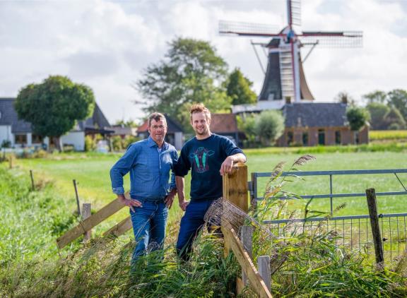 Ton en Wim Mooijman kort voor de emigratie naar Canada