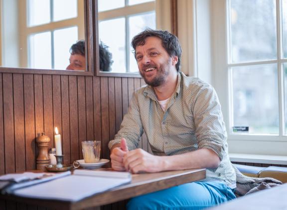 Hidde Boersma: ‘Door de ontwikkeling van precisiefermentatie zullen in de toekomst minder dieren nodig zijn om laagwaardig eiwit om te zetten in hoogwaardig eiwit'