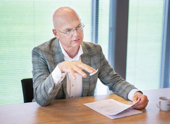 Lubbert van Dellen beantwoordt zeven vragen over de inhoud van de Kamerbrief over de mestmarkt