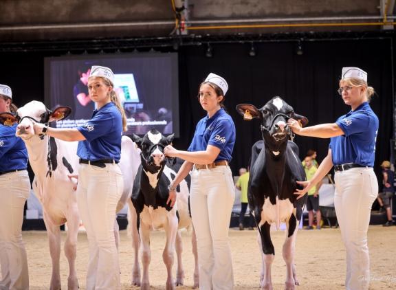 Kim Duizer (rechts) won ook haar rubriek voorbrengen (foto: Guillaume Moy)