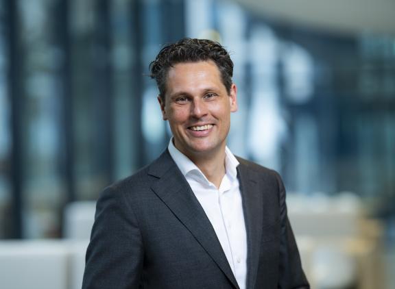 Den Besten is sinds oktober 2021 lid van zowel het coöperatiebestuur van FrieslandCampina als de raad van commissarissen (foto: FrieslandCampina)
